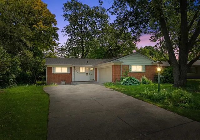 Photo 2 of Sale Pending at 29848 Rambling Rd, Southfield, MI 48076 | MLS# 70502979 | Listing updated on 2026-01-25