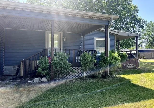 3rd image of 351 Center St, Algonac, MI 48001 | MLS# 50209311