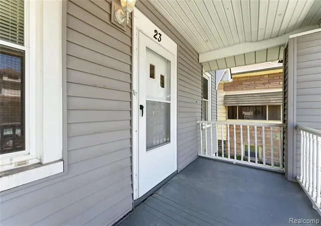 Homes for sale in Ecorse, MI | 23 W Broadway St, Ecorse, MI 48229 | MLS# 60998322