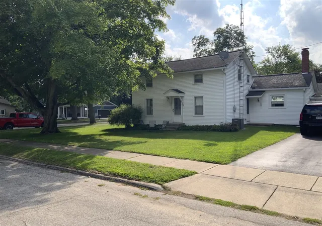 Photo 3 of Single family home for sale at 204 Litchfield St, Clinton, MI 49236 | MLS# 70554094 | Listing updated on 2026-08-22