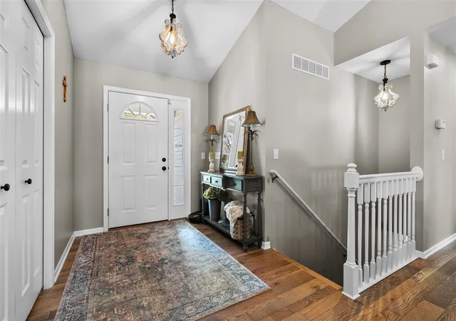 Photo 2 of Sale Pending at 53015 Meadow View Ln, Paw Paw, MI 49079 | MLS# 70554865 | Listing updated on 2026-09-03