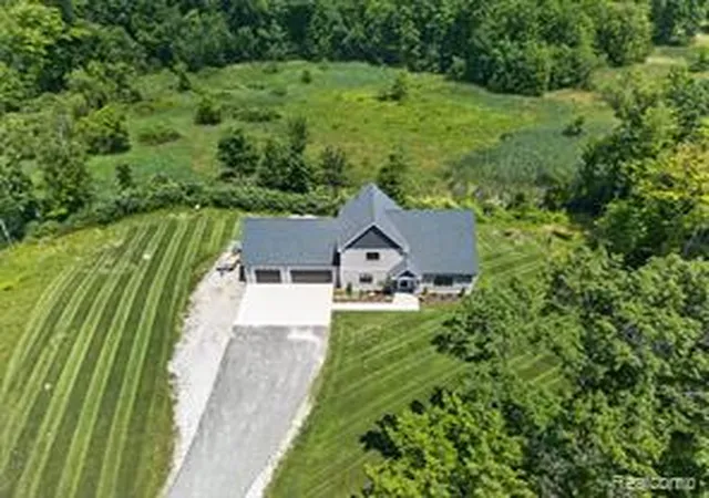 Homes for sale in Milford, MI | 200 N Pleasant Valley Rd, Milford, MI 48380 | MLS# 61009342