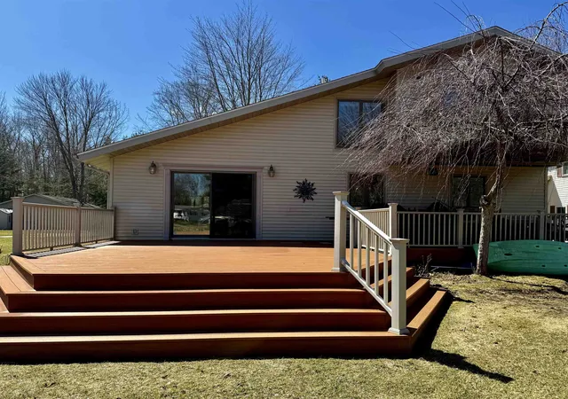 5th image of 2926 West River Dr, Gladwin, MI 48624 | MLS# 50205009