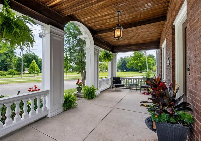2nd image of 1504 Greenwood Ave, Jackson, MI 49203 | MLS# 70550734