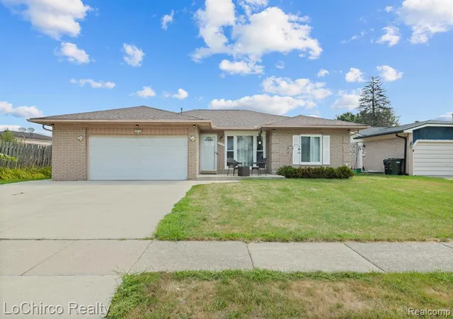 2nd image of 38134 Chatham Ct, Sterling Heights, MI 48310 | MLS# 61021410
