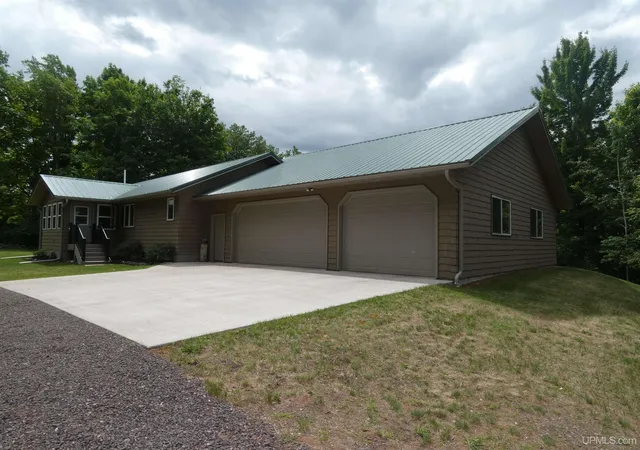 Homes for sale in Bruce Crossing, MI | 15659 Shively Rd, Bruce Crossing, MI 49912 | MLS# 50206024
