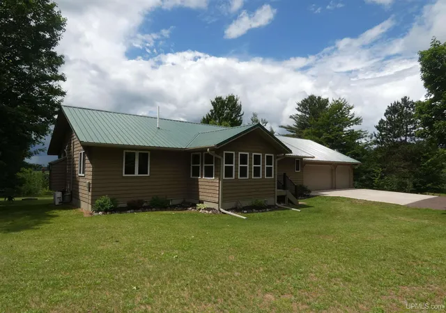 Homes for sale in Bruce Crossing, MI | 15659 Shively Rd, Bruce Crossing, MI 49912 | MLS# 50206024