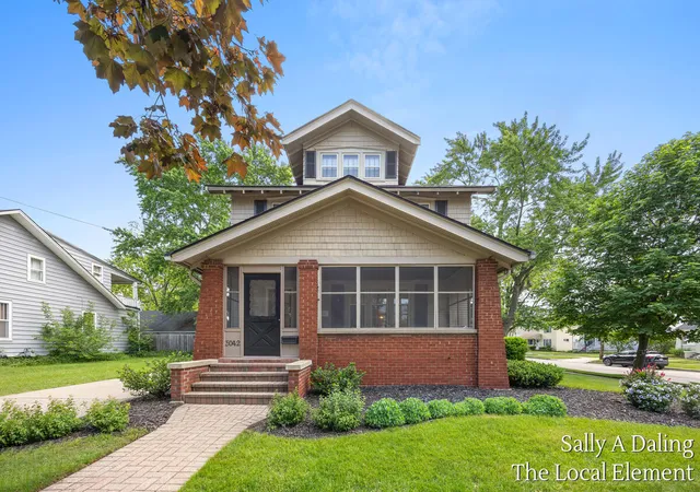 Homes for sale in Grandville, MI | 3042 Ottawa Ave, Grandville, MI 49418 | MLS# 70534920