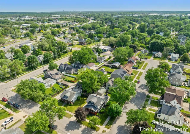 Homes for sale in Grandville, MI | 3042 Ottawa Ave, Grandville, MI 49418 | MLS# 70534920