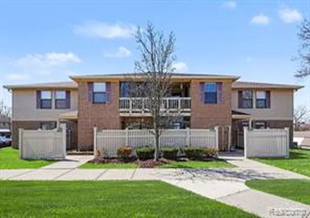 Homes for sale in South Lyon, MI | 61154 Greenwood Dr, South Lyon, MI 48178 | MLS# 61009327