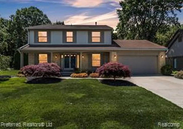 1st image of 20155 Wayne Rd, Livonia, MI 48152 | MLS# 61008310