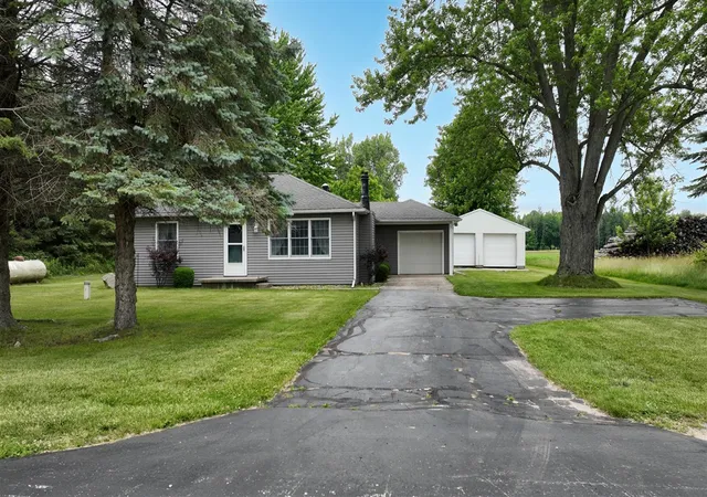 1st image of 18788 Dice Rd, Merrill, MI 48637 | MLS# 70541441