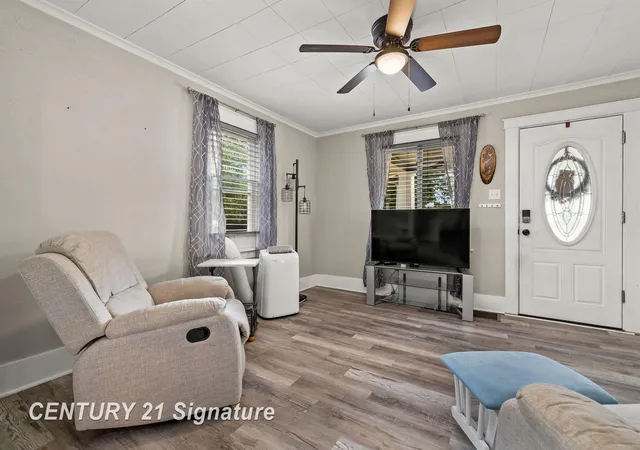Photo 3 of Sale Pending at 1834 Allegan St, Saginaw, MI 48602 | MLS# 50219896 | Listing updated on 2026-09-08