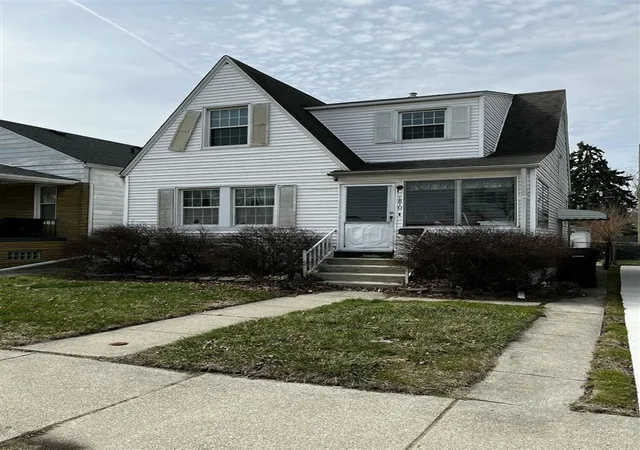 Homes for sale in Wyandotte, MI | 1810 Lindbergh St, Wyandotte, MI 48192 | MLS# 70522803