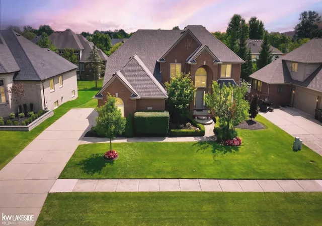 Photo 4 of Single family home for sale at 55582 Caesars Dr, Shelby Twp, MI 48315 | MLS# 50216654 | Listing updated on 2026-09-09