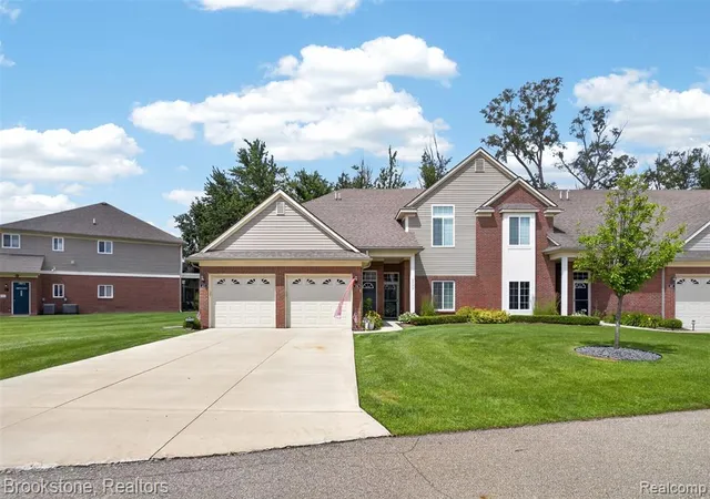 Photo 1 of Condo for sale at 3773 Eagle Crk Dr, Shelby Township, MI 48317 | MLS# 61010007 | Listing updated on 2026-08-30