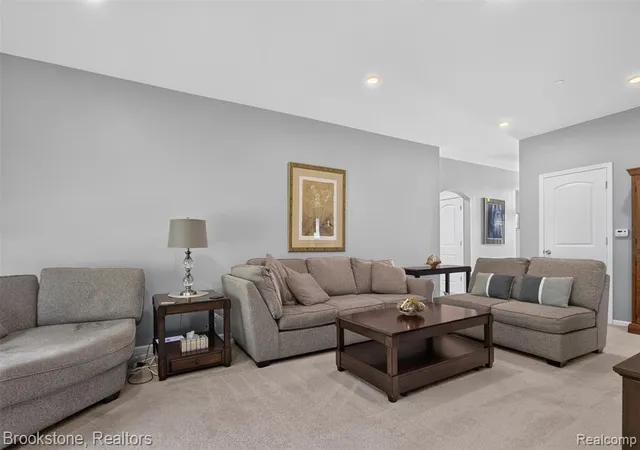 Photo 5 of Condo for sale at 3773 Eagle Crk Dr, Shelby Township, MI 48317 | MLS# 61010007 | Listing updated on 2026-08-30