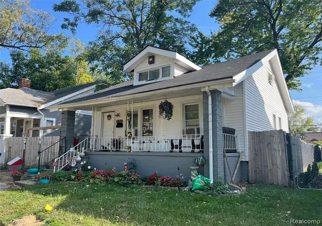 Photo 2 of Single family home for sale at 10139 Beechdale St, Detroit, MI 48204 2587 | MLS# 61002279 | Listing updated on 2026-08-26