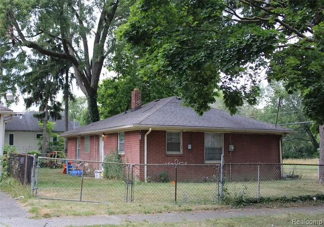 Photo 3 of Sale Pending at 2126 Nebraska Ave, Flint, MI 48506 3750 | MLS# 61012669 | Listing updated on 2026-09-10