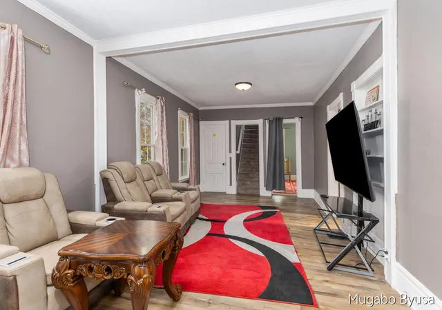 Photo 2 of Single family home for sale at 960 Temple St, Grand Rapids, MI 49507 | MLS# 70545532 | Listing updated on 2026-10-02