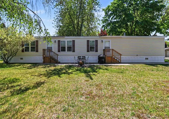 Homes for sale in Ludington, MI | 2860 Trepanier Dr, Ludington, MI 49431 | MLS# 70536190