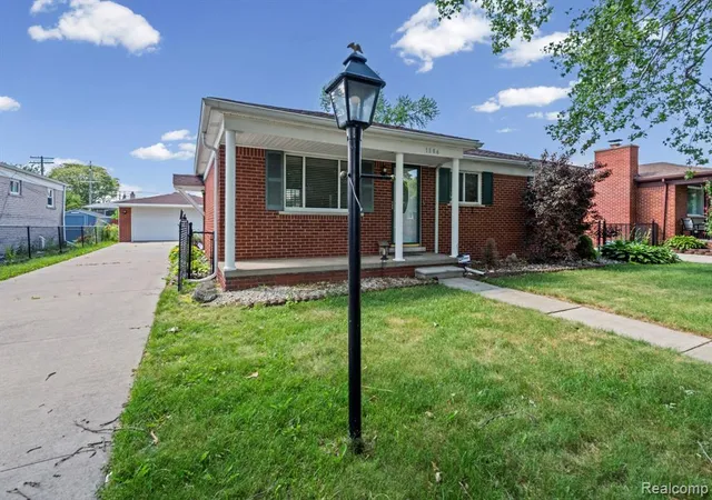 Homes for sale in Lincoln Park, MI | 1584 Marion Ave, Lincoln Park, MI 48146 | MLS# 61005042