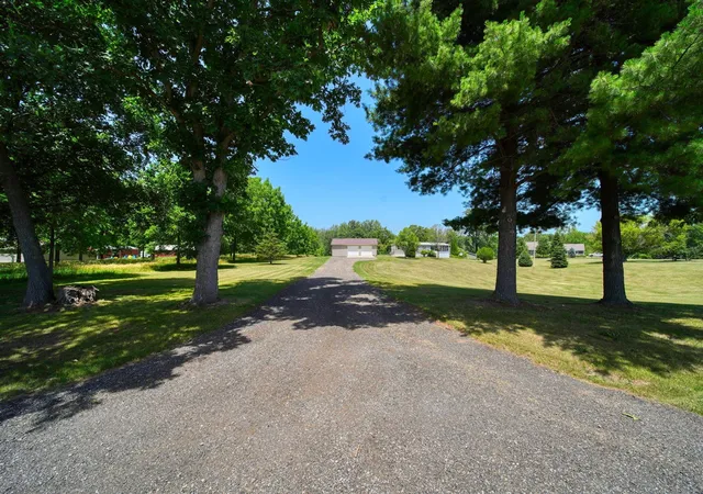 Homes for sale in Jonesville, MI | 2752 W Mosherville Rd, Jonesville, MI 49250 | MLS# 70543288