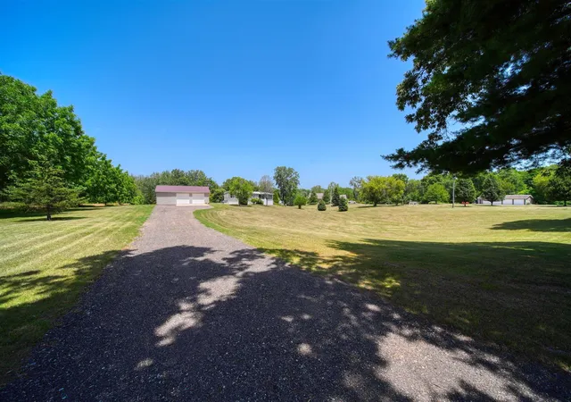 Homes for sale in Jonesville, MI | 2752 W Mosherville Rd, Jonesville, MI 49250 | MLS# 70543288