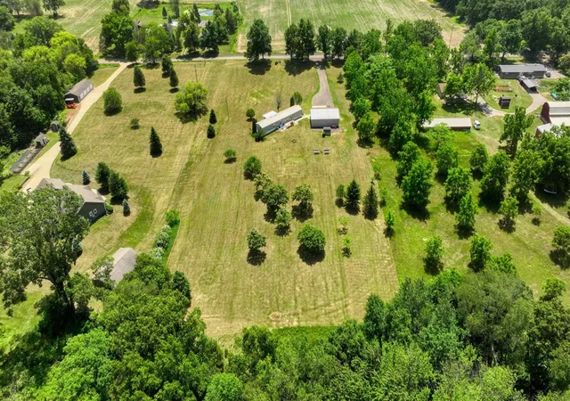 Homes for sale in Jonesville, MI | 2752 W Mosherville Rd, Jonesville, MI 49250 | MLS# 70543288