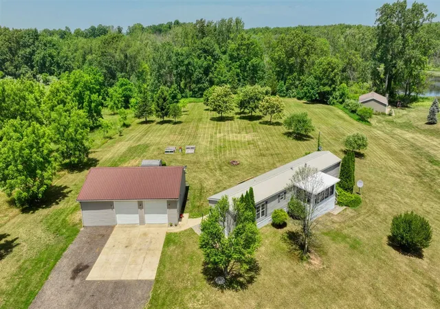 Homes for sale in Jonesville, MI | 2752 W Mosherville Rd, Jonesville, MI 49250 | MLS# 70543288