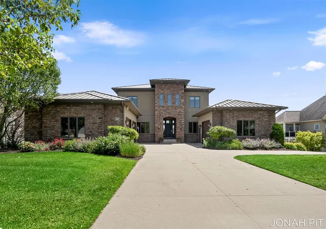 1st image of 5714 Nelson Dr, Hudsonville, MI 49426 | MLS# 70543835