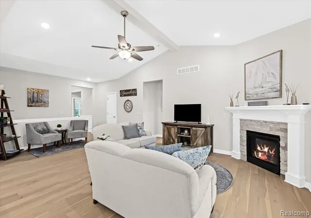 image of 362 Jubilee Dr, Whitmore Lake, MI 48189 | MLS# 60983718