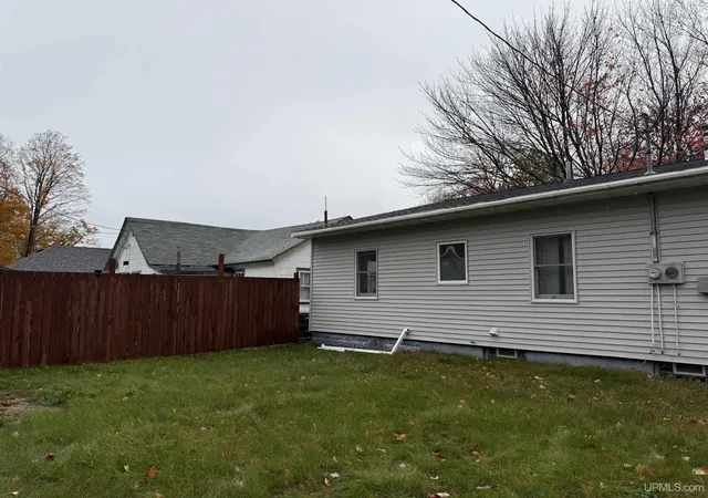 Homes for sale in Ontonagon, MI | 806 Rockland Rd, Ontonagon, MI 49953 | MLS# 50192733