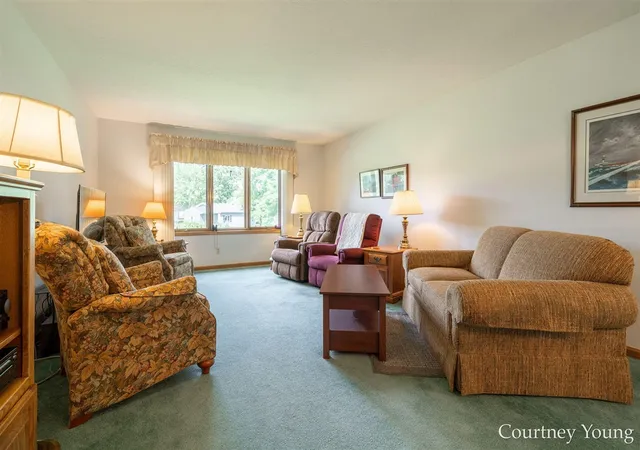 Listing Photo 4 - Condo for sale in building located at 4126 Grandview Ter, Grandville, MI 49418