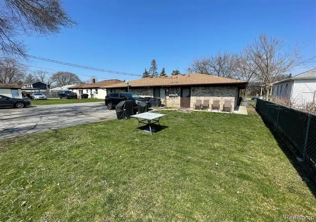 5th image of 2009 W 14 Mile Rd, Royal Oak, MI 48073 | MLS# 60994549