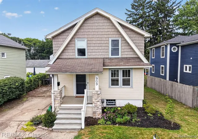 33rd image of 909 Fernwood Rd, Royal Oak, MI 48067 | MLS# 61022520