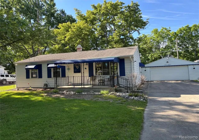 Homes for sale in Grand Blanc, MI | 6405 Springdale, Grand Blanc, MI 48439 | MLS# 60997745