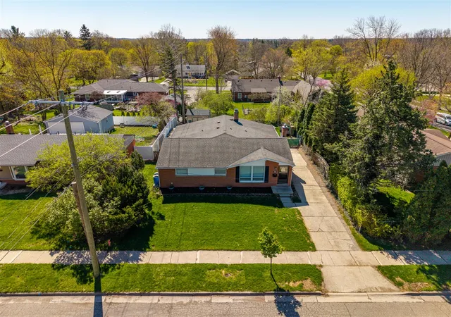 Homes for sale in Saline, MI | 350 Hollywood Dr, Saline, MI 48176 | MLS# 70526988