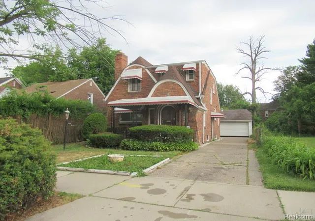 Photo 3 of Sale Pending at 4650 Devonshire Rd, Detroit, MI 48224 3640 | MLS# 61005152 | Listing updated on 2026-09-14