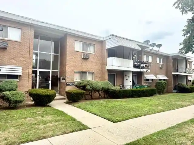 Listing Photo 1 - Condo for sale in 17121 Redford St located at 17121 Redford St, Detroit, MI 48219 - Unit #212