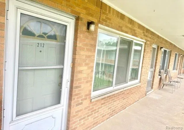 Photo 3 of Condo for sale at 17121 Redford St #212, Detroit, MI 48219 3275 | MLS# 61025312 | Listing updated on 2026-09-09
