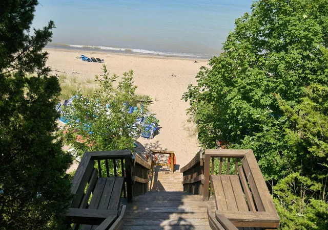 Photo 3 of Single family home for sale at 480 Mcmullan Way, South Haven, MI 49090 | MLS# 70544151 | Listing updated on 2026-08-25