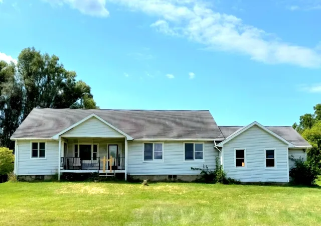 Photo 1 of Single family home for sale at 90 Flanders Rd, Charlotte, MI 48813 | MLS# 80073006 | Listing updated on 2026-09-17