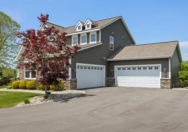 Photo 4 of Sale Pending at 5308 Settlers Grv Rd, Belmont, MI 49306 | MLS# 70535058 | Listing updated on 2026-06-13