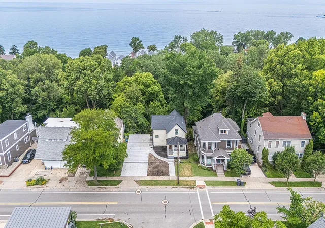 Homes for sale in Saint Joseph, MI | 926 Lake Blvd, Saint Joseph, MI 49085 | MLS# 70543384