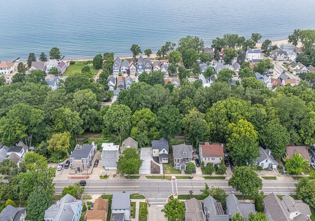 Homes for sale in Saint Joseph, MI | 926 Lake Blvd, Saint Joseph, MI 49085 | MLS# 70543384