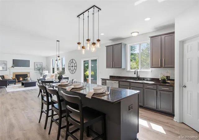Photo 4 of Single family home for sale at 53283 Jaclyn Dr, Shelby Township, MI 48315 | MLS# 61018716 | Listing updated on 2026-09-06