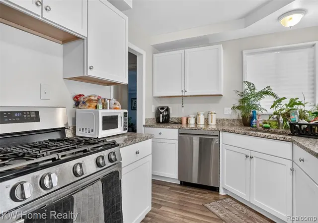Homes for sale in Oak Park, MI | 14620 Pearson St, Oak Park, MI 48237 | MLS# 61007932