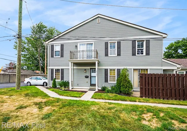 Homes for sale in Saint Clair Shores, MI | 27701 Roy St, Saint Clair Shores, MI 48081 | MLS# 61000140
