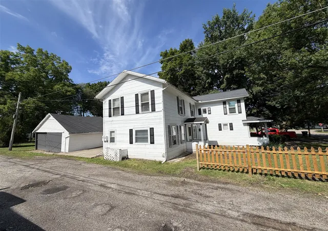 Homes for sale in Hillsdale, MI | 8 E South St, Hillsdale, MI 49242 | MLS# 70541332